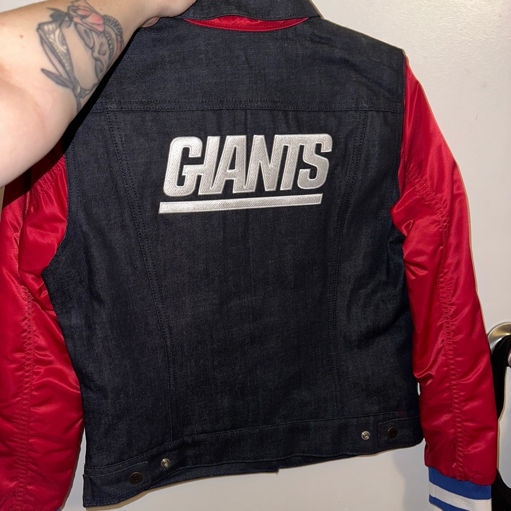 Woman’s giants nfl Levi jacket
